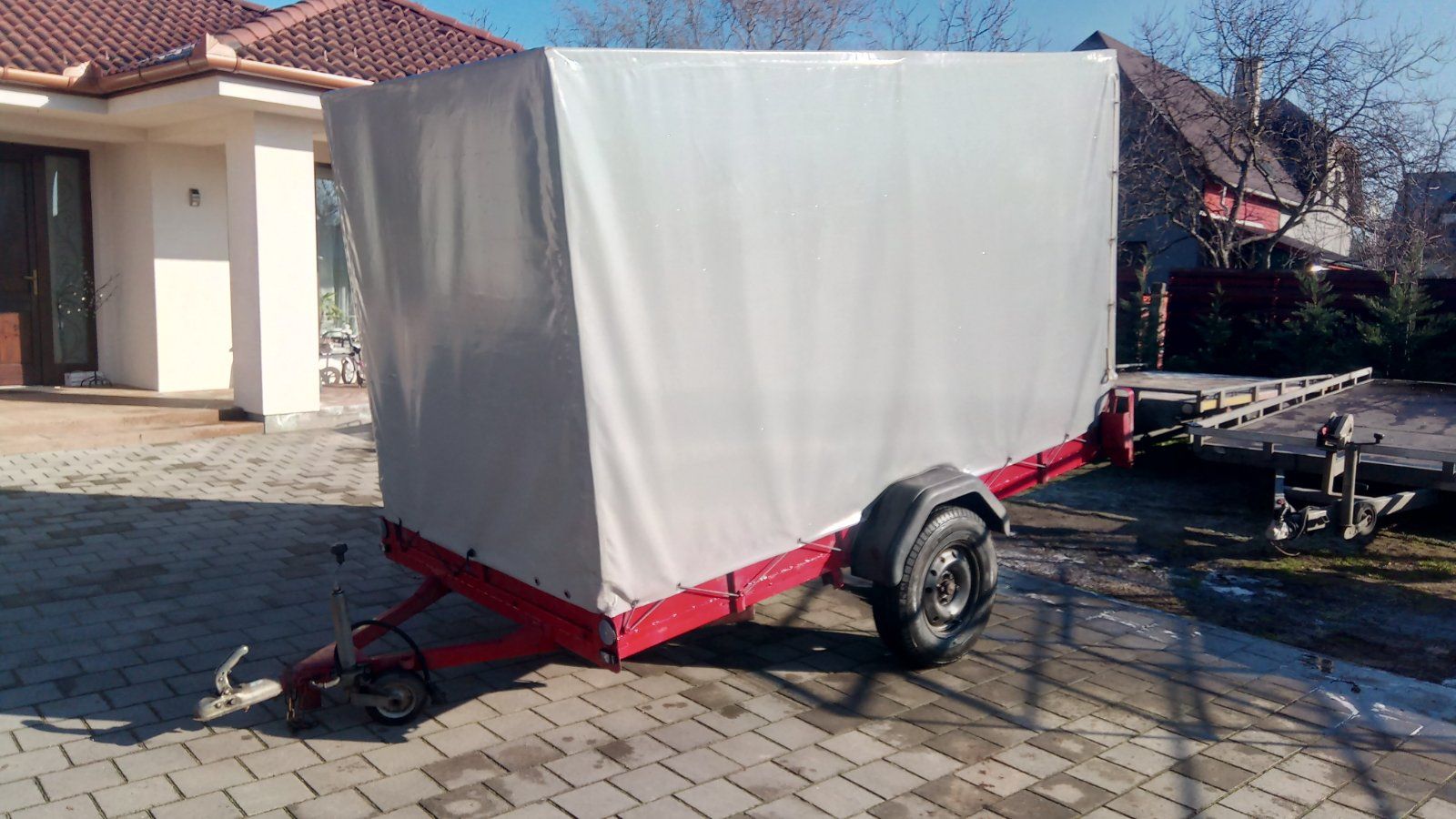 Extra ponyvás utánfutó